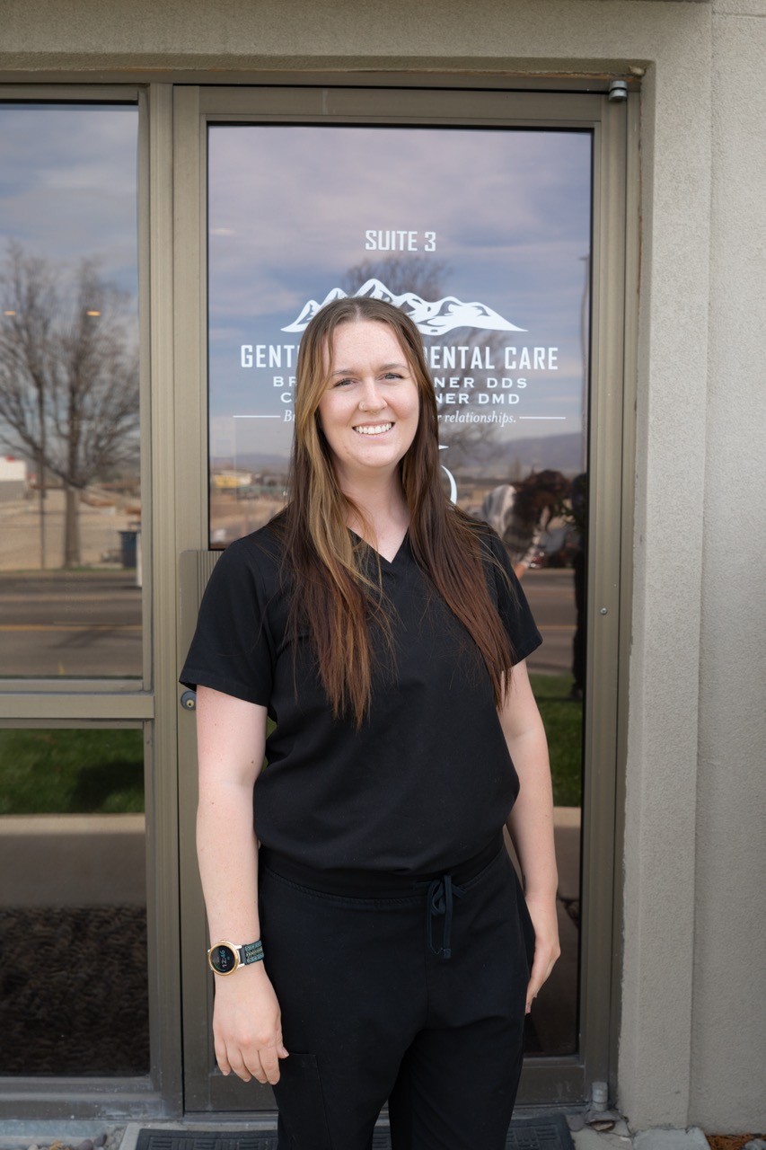 Mariah dental assistant